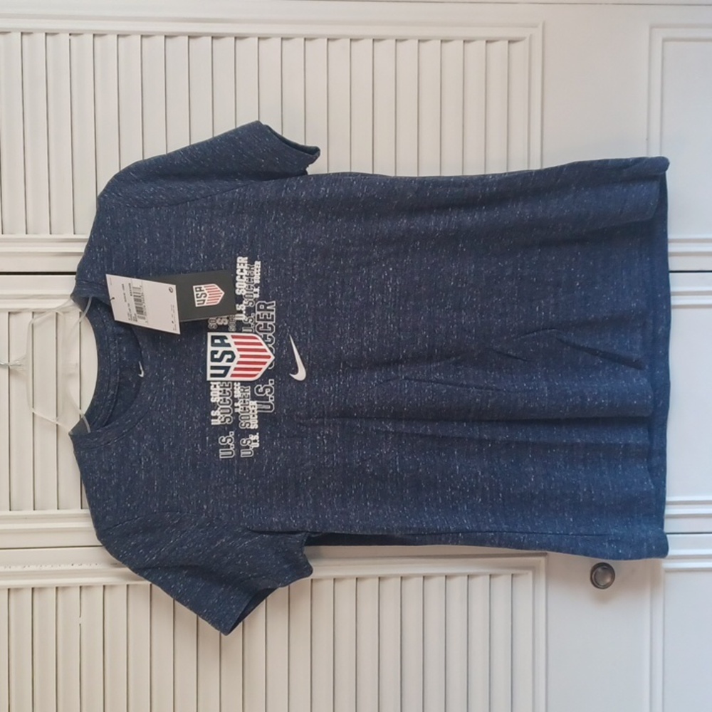 Women's Nike Team USA Soccer T-shirt. NWT. Size Medium